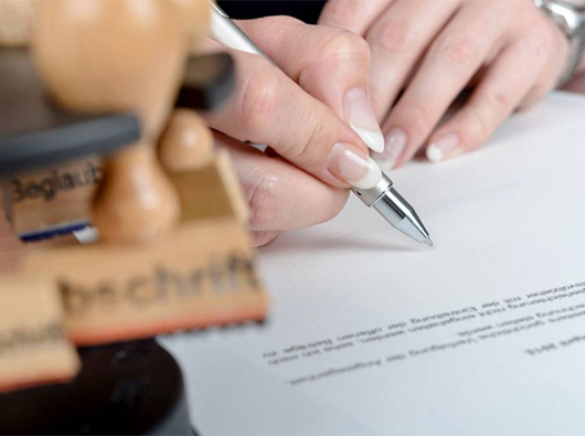 热烈祝贺高德娱乐签约大族激光智能装备集团